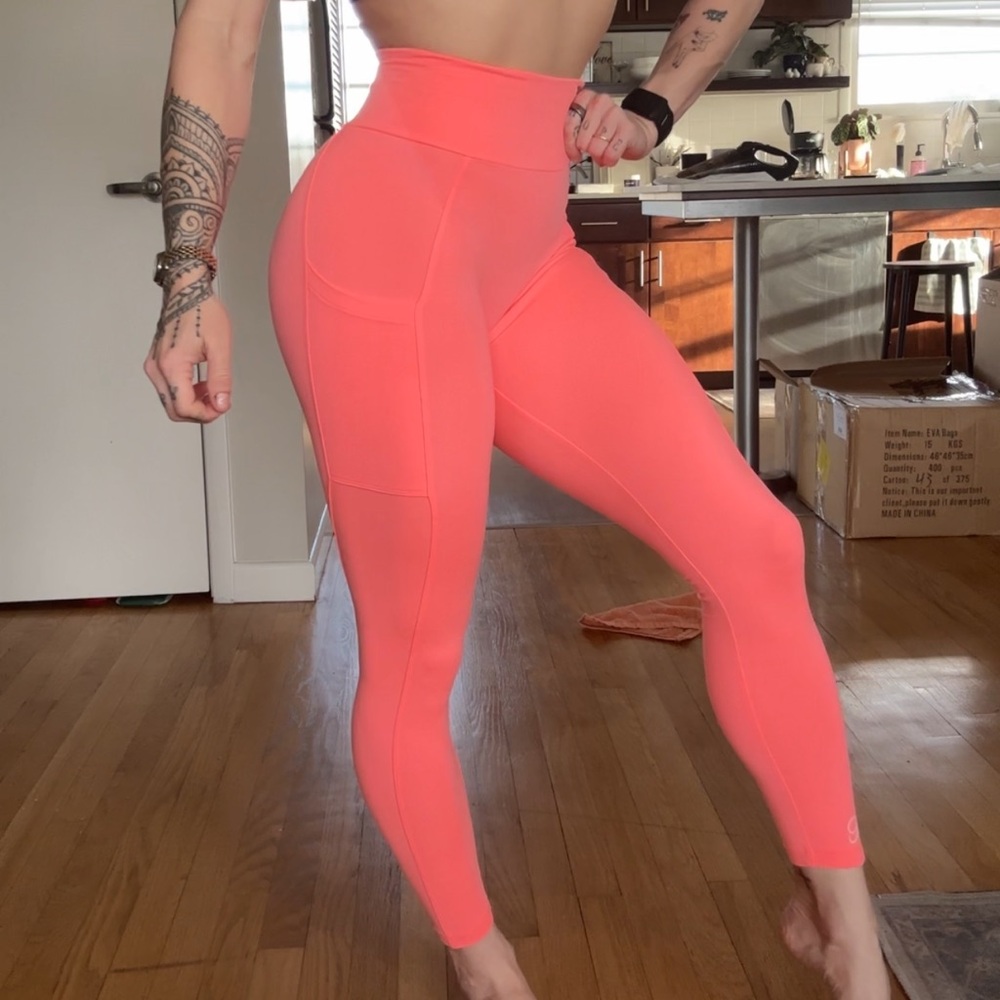 Bombshell Sportswear Curves Leggings - Wild Peach